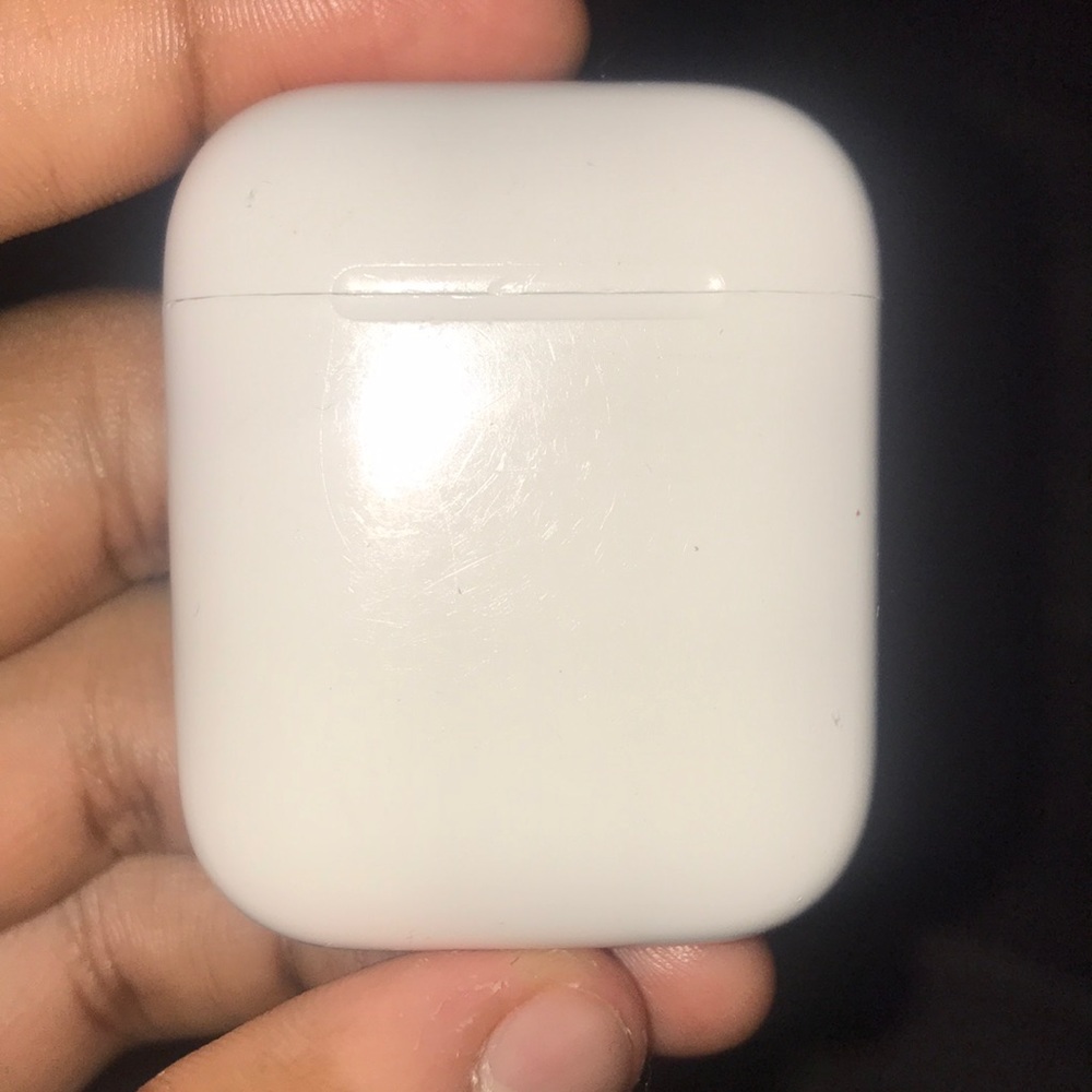 apple airpod charging case